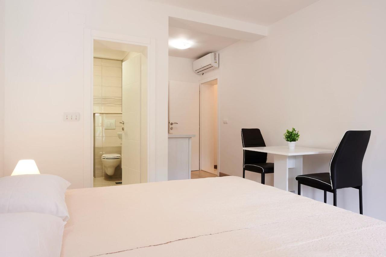 Ćutan Apartment Trogir Bagian luar foto