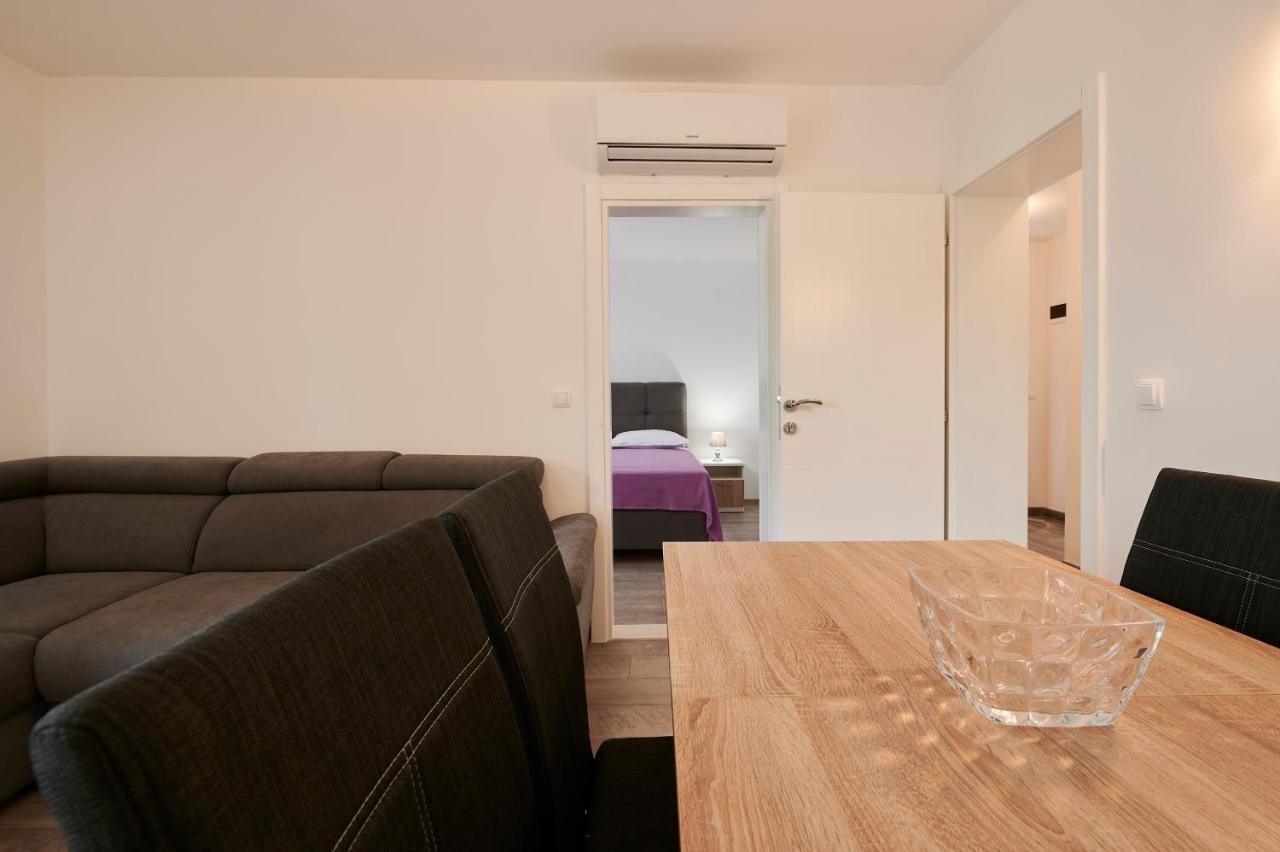 Ćutan Apartment Trogir Bagian luar foto